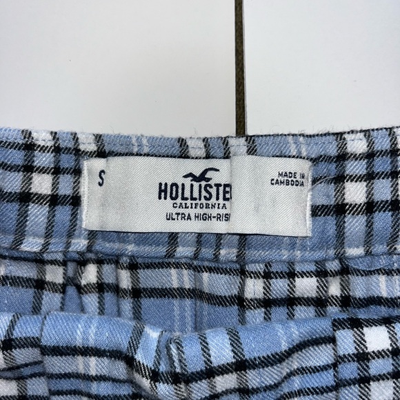 Hollister Mini Skirt - Picture 4 of 6